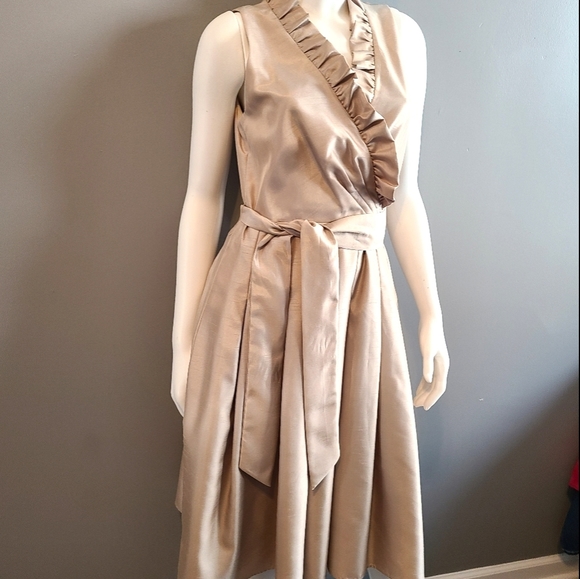Willow Glenn Dresses & Skirts - Gold Wrap Dress by Willow Glenn size 10